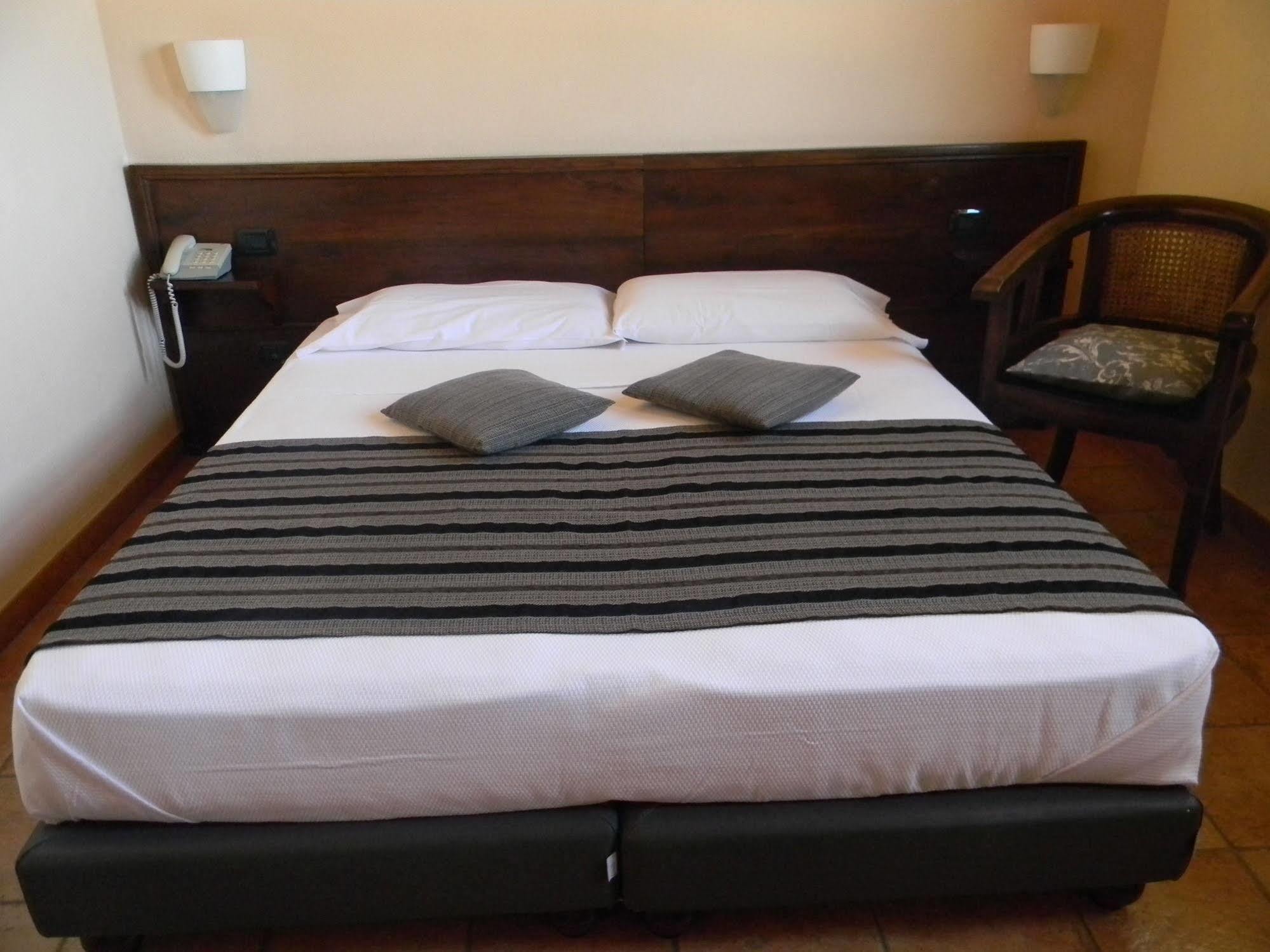 Hotel Sport Village 이글레시아스 외부 사진